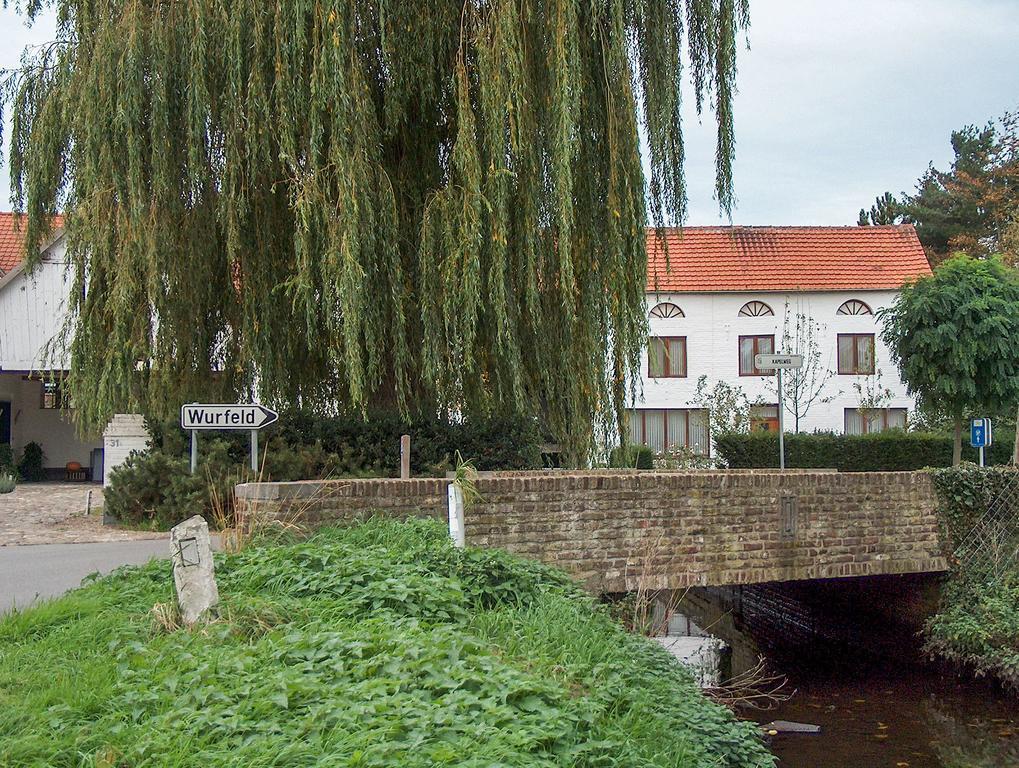 Hotel Wilgenhof Maaseik Exteriör bild