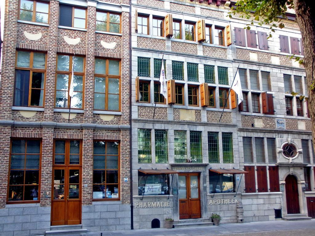 Hotel Wilgenhof Maaseik Exteriör bild